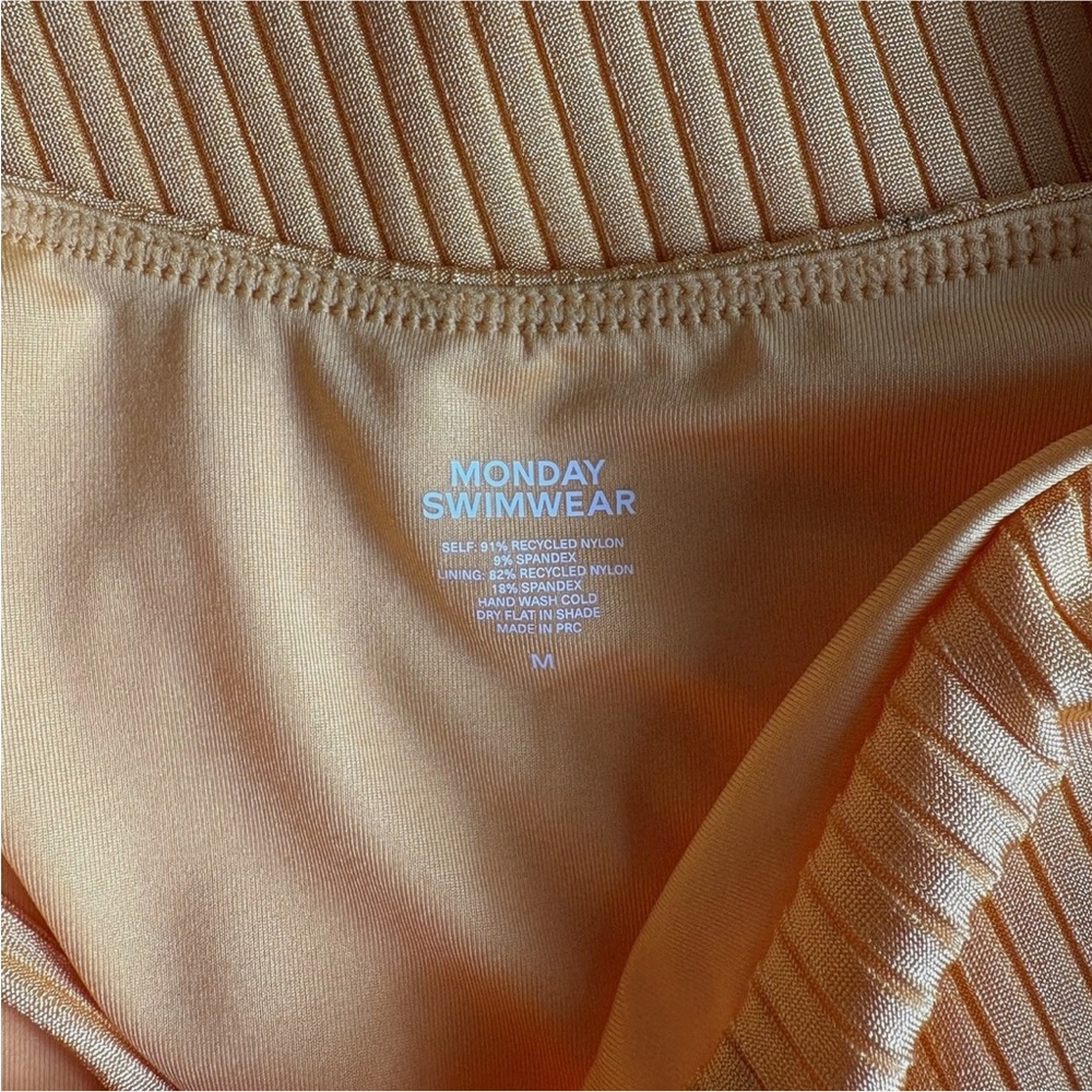 NWOT Monday Swimwear Sausalito One Piece Clementine Wide Rib in Size Medium - Picture 2 of 4
